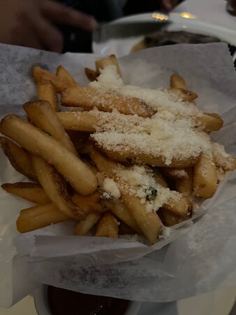The Imperial signature dishes Charcuterie Board
Truffle Fries
Seasonal Flatbread